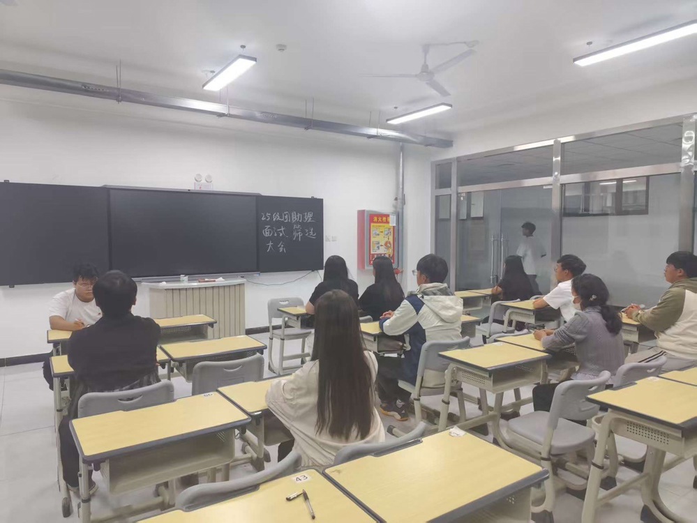 机电与能源学院学生干部纳新圆满完成，新生力量蓄势待发！