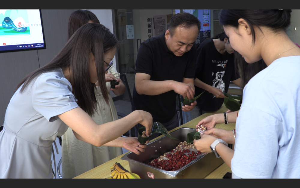 {9B0A24A0-56DC-4235-93C2-61FFB70A2F6E}