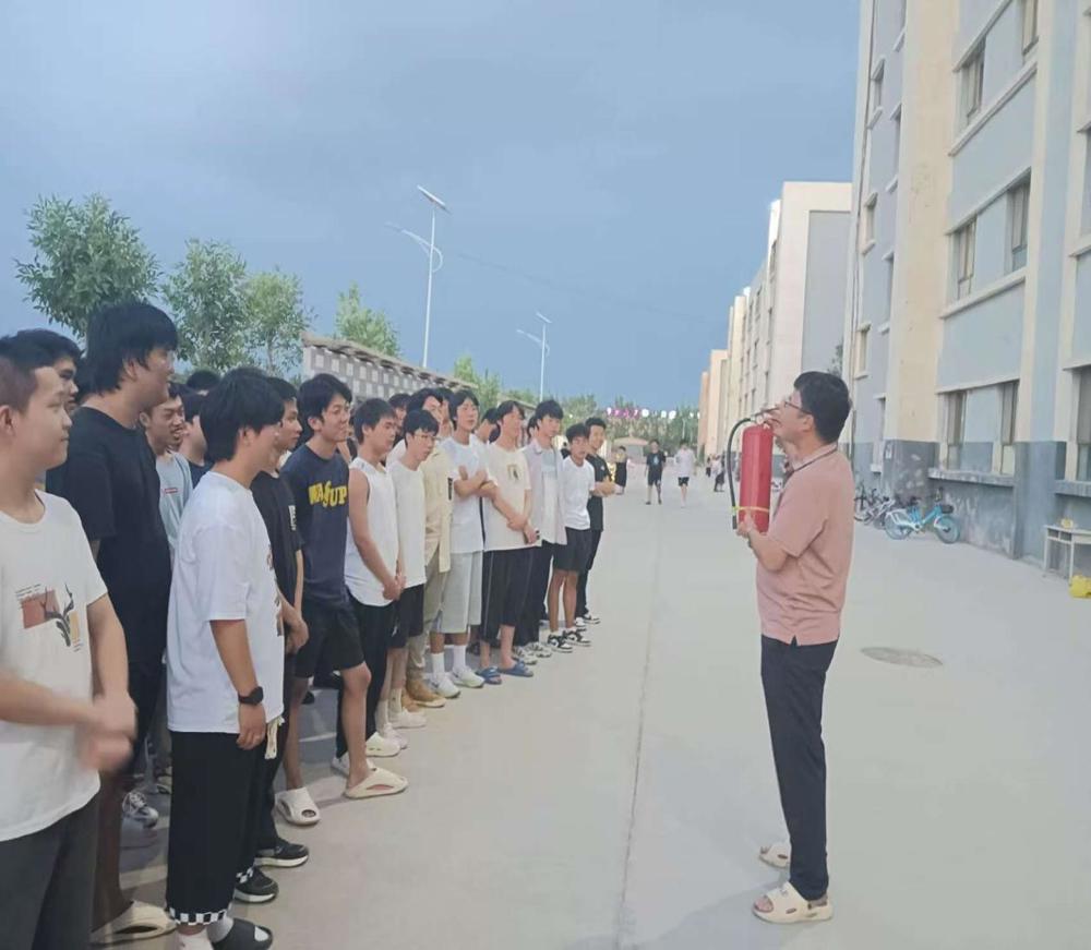 C:/Users/Administrator/Desktop/小买/安全生产/消防演练图片5.27/1.jpg1