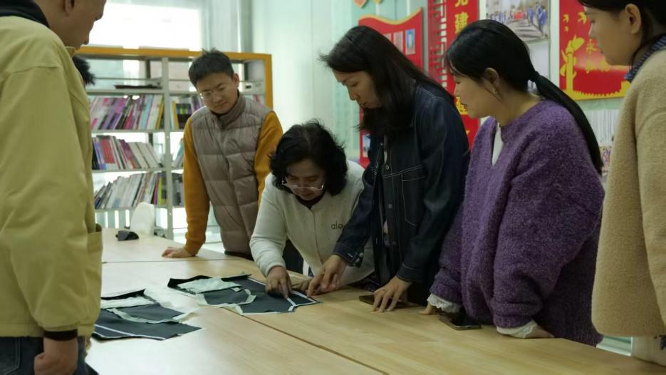 cbad7abe3ce84bca11ad4aa8165cfae4