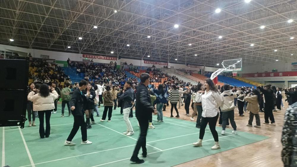 mmexport1699516676296