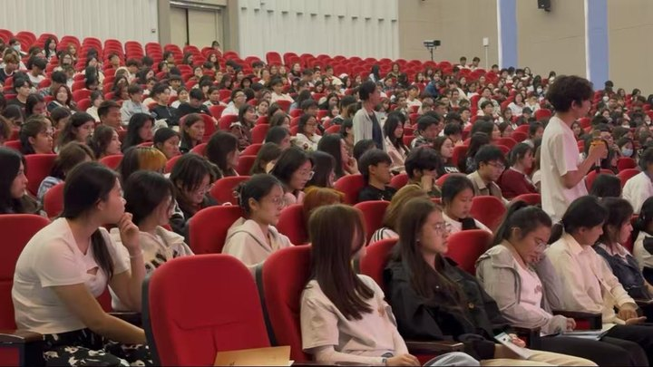 40c8bb02e67c46208ad87424a4fa81d8