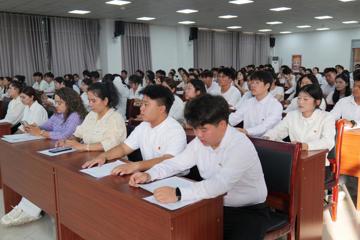 BB贝博艾弗森原官方网站2025-2026学年青马班开班仪式顺利举行