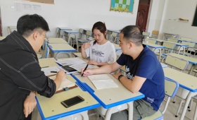 数字与信息工程学院教研室主任——曾雪英